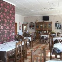 Hostal Cabañas, hotel em Carboneras de Guadazaón