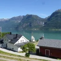 Nes Gard, отель в городе Høyheimsvik