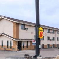 Super 8 by Wyndham Bismarck, hotel dekat Bandara Bismarck - BIS, Bismarck