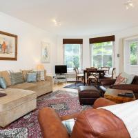 Veeve - South Kensington Garden Apartment