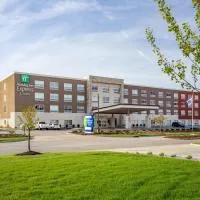 Holiday Inn Express & Suites Hammond by IHG、ハモンドにあるGary-Chicago Airport - GYYの周辺ホテル