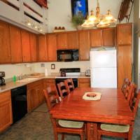 SIerra Park Villas #06, hotel near Mammoth Yosemite - MMH, Mammoth Lakes