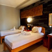 The point surfcamp Bali, hotell i Pulukan