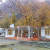 Benazir Hotel Kalash, hotel in zona Aeroporto di Chitral - CJL, Nahr