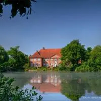 Herrenhaus Borghorst, khách sạn ở Osdorf