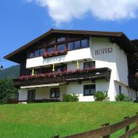 Gästehaus Hofer, hotel in Brixen im Thale