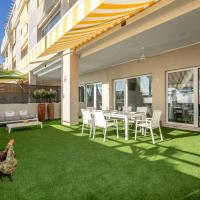 Apartamentos LOLA y MANUELA en primera línea playa Carihuela con excelente Terraza-jardin de 80 m2 frente al Mar con aparcamiento privado Ideal para descansar oyendo las olas del Mar