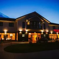 HOTEL Art Cafe, хотел в Накло над Натечо