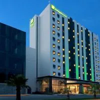Holiday Inn & Suites Monterrey Apodaca Zona Airport, an IHG hotel, hotel i Monterrey