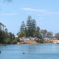 Marcel Towers Holiday Apartments, hotel in Nambucca Heads