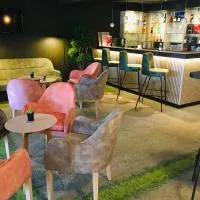 Bernay में, होटल Hotel The Originals Bernay Acropole