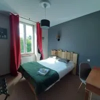 L'Auberge du Tire Bouchon, viešbutis mieste Couffé