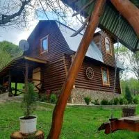 Дерев'яний будинок з банею, hotel u gradu 'Oriv'