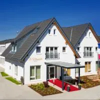 Hotel La Mirabelle close to Europa Park، فندق في رينهاوسن