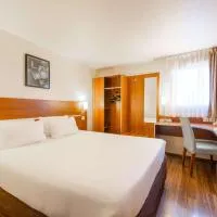 Comfort Hotel Aeroport Lyon St Exupery, hotel u gradu 'Saint-Exupéry'