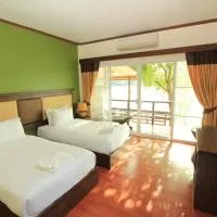 Baantip Suantong, hotel in Amphawa