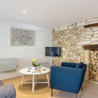Spacious Cotswold High Street apartment in Burford