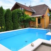 Ferienhaus Magyar, khách sạn ở Lovas