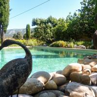 Maison de 2 chambres avec piscine partagee jardin amenage et wifi a Oppede