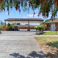 Broadford Sugarloaf Motel, hotelli kohteessa Broadford