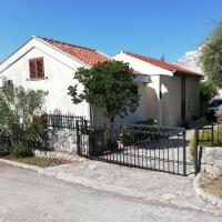 Apartment Basic, hotel din Petrcane