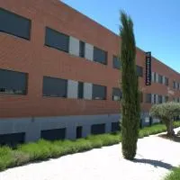 Hotel-Apartamentos Tartesos، فندق في لاس روزاس دي مدريد