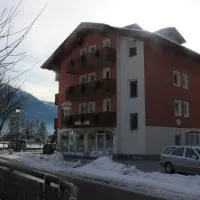 Hotel Garni Al Nardis, hotel sa Carisolo