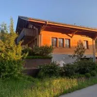 Chalet Park Apartment mit Sauna Hamam, hotel a Diemtigen
