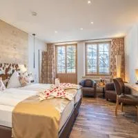 Viesnīca Hotel Alpenruh pilsētā Mirrena