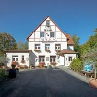 Nauendorf에 위치한 호텔 Stiefelburg Der Berghof