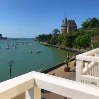 Hôtel Beau Soleil、ポルニックのホテル
