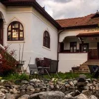 Surasul Muntelui, hotell i Dragoslavele