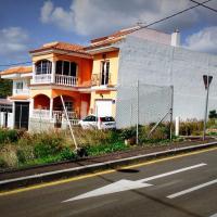 WIFI TENERIFE SUR GUEST HOUSE, hotell Granadilla de Abonas lennujaama Tenerife Suri lennujaam - TFS lähedal