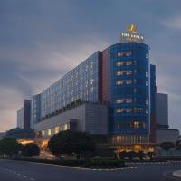 The Leela Ambience Gurugram Hotel & Residences, hotel in DLF Cyber City, Gurgaon