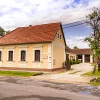 Kápolna Vendégház, hotel v destinaci Kerkáskápolna