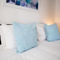 Velvet 1-bedroom apartment, Clockhouse, Hoddesdon, hotel in Hoddesdon
