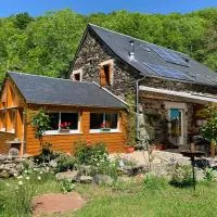 Chambres d'hôtes Le Lepadou-Bas, hotel en Saint-Chély-dʼAubrac