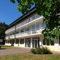 Gästehaus Haßloch/Pfalz, מלון בהסלוך