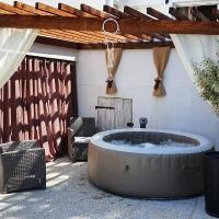 Villa T3 à 10' de Cassis SPA - Jacuzzi, hôtel à Carnoux-en-Provence