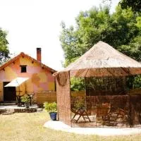 La Tanière des druides、Luzechのホテル