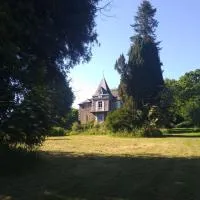 Les Gîtes du Château de Passillé, hotel Parigné városában