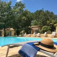 Roussillon में, होटल Le Clos des Cigales