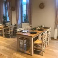 Auberge de la fontaine aux loups โรงแรมในSaint-Sulpice-le-Dunois
