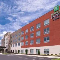 Holiday Inn Express & Suites Farmville by IHG、ファームビルのホテル