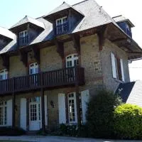 Le Vicel에 위치한 호텔 LE CHALET SUISSE - Chambre aux fleurs