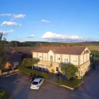 Hostal La Llave, Hotel in Mave