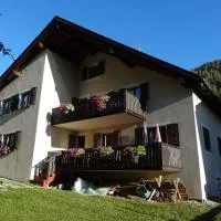 Plaun Grond: Tschierv şehrinde bir otel