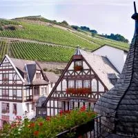 뤼데스하임 암 라인에 위치한 호텔 AKZENT Hotel Berg's Alte Bauernschänke- Wellness und Wein
