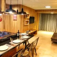 GUARAJUBA PARAÍSO DAS ÁGUAS - O ORIGINAL - são 12 APTS com 1, 2, e 3 quartos - PIONEIROS nesta plataforma desde 2016, OFERECEMOS CREDIBILIDADE - SE LIGA, temos o perfil com o maior número de avaliações positivas da região, seu PET é bem-vindo โรงแรมในกวาราจูบา