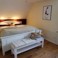 Tier- & kinderfreundliches Ferienhaus - KEINE MONTEURE, מלון בPriesendorf